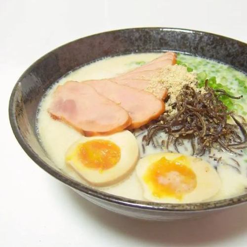 とんこつラーメン