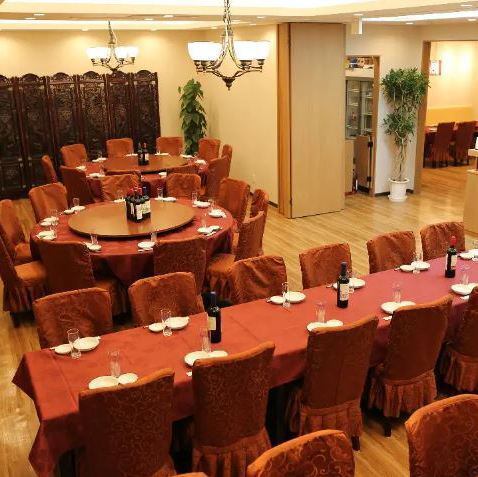 宴会最大65名様まで対応。円卓じゃないお席もございます。