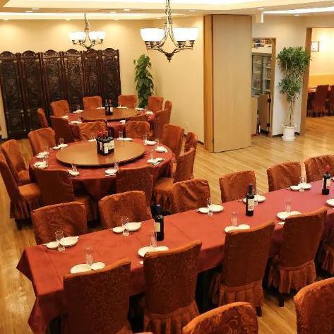 宴会最大65名様まで対応。円卓じゃないお席もございます。