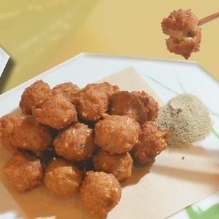 Fried meatballs/fried chicken skin