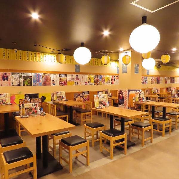 【貸切×歓送迎会】テーブル席は2名/4名/6名/8名/10名…20名などなど、、、各種ご宴会に使いやすい店内レイアウトとなっておりますので、歓送迎会、女子会、ママ会、忘年会、新年会など各種ご宴会にお気軽にご利用してくれトリー！