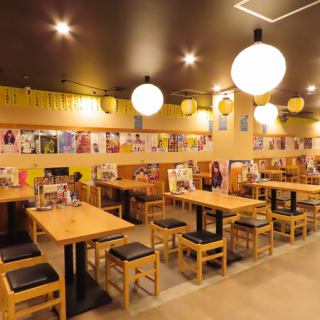 飲み放題＆ボリューム満点のテーブル席！会社宴会や打ち上げ・同窓会・女子会などに最適です♪また、お料理もお酒も豊富に取り揃えております。ご予算や人数などお気軽にお問い合わせを承ります。