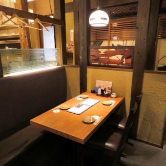 느긋하게 앉을 수 있는 테이블석♪