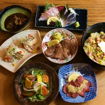 【幹事様必見!人気NO.1】名物熟成牛タンと旬の創作和食を愉しむ夏宴会　2時間飲み放題付 5,000円