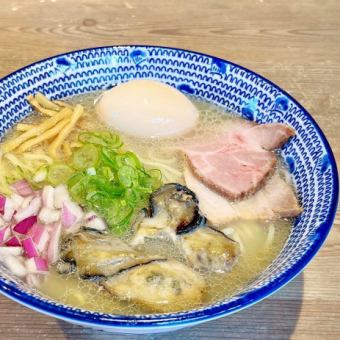 【特製】三陸牡蠣らぁ麺(塩・醤油)