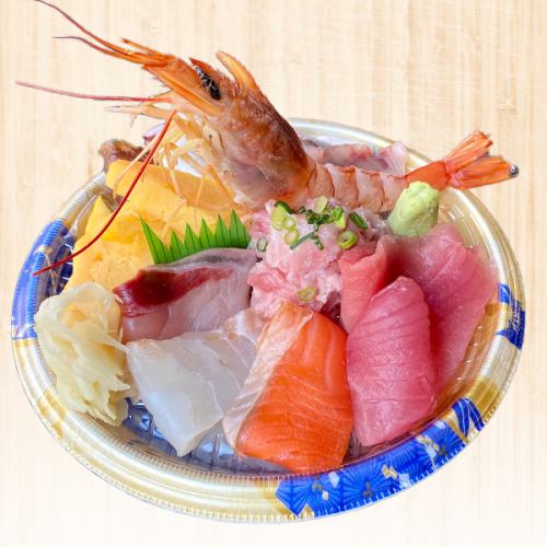 寿司店的海鲜盖饭