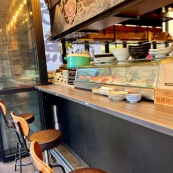 [1st floor] If you want to stop by for a quick flat, counter seats.A place where you can enjoy sushi ramen on your way home from work.It's also very convenient as it's close to Sendai Station. Not only draft beer, but also a wide variety of Japanese sake from all over the world are available!