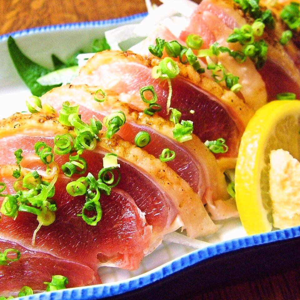 You can also enjoy local dishes such as black pork shabu-shabu, chicken sashimi, and millet's chrysanthemum assortment!