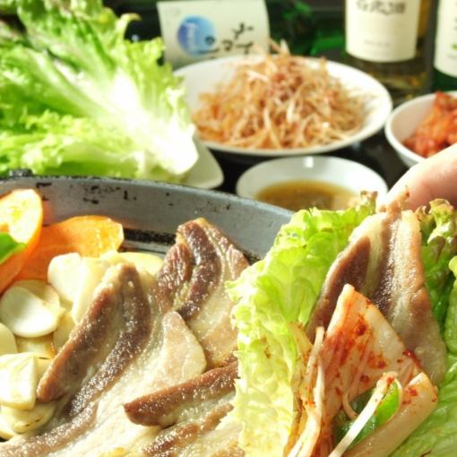 [All-you-can-eat] 90 minutes of all-you-can-eat samgyeopsal + hot pot of your choice! 2,980 yen (tax included)