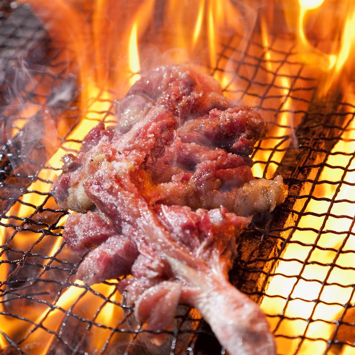 Whole black Satsuma chicken thigh grilled on the bone ★ Goes great with charcoal!