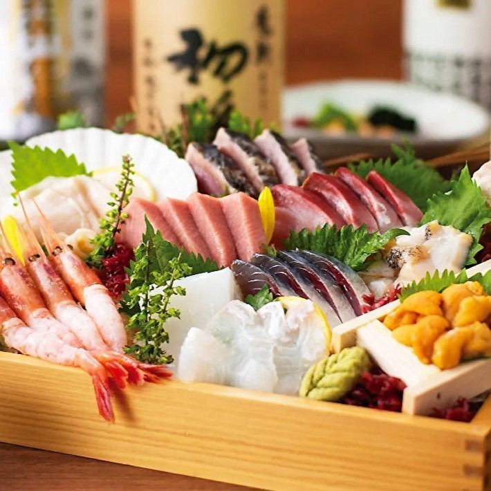 Assorted sashimi made with fresh fish goes great with alcohol!