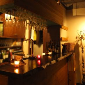 仕事帰りのサク飲みにはカウンター席がおすすめ♪気軽にいつでもご来店ください。