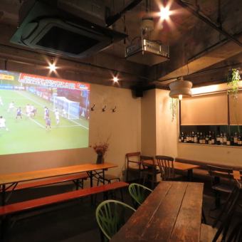 個室貸切15名～25名OK★バーカウンターもあり、お店まるごと貸切したような感覚！周りを気にせず宴会ができるので、大好評♪会社宴会はもちろん、合コンや異業種交流会にもおすすめです！