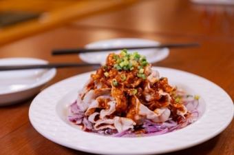 豚しゃぶの旨辛ソース