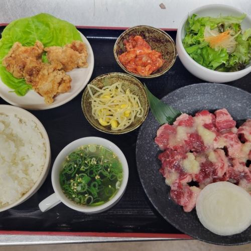 でん草津店限定男のがっつり焼肉＆唐揚げ定食