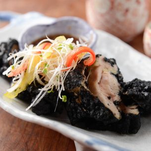 Kyotamba hydrangea chicken "black" fried chicken with soy sauce