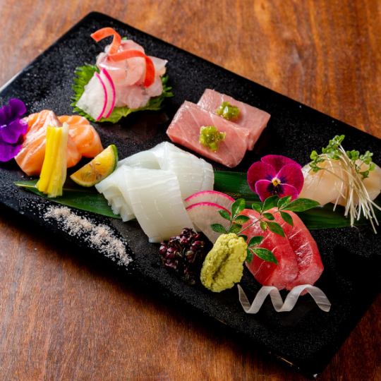 《Fresh sashimi platter》The appearance and taste are very satisfying♪