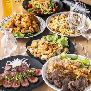 【特别套餐】包含烤牛肉、披萨等7道菜 ◆ 每人6,500日元（含税），用餐时间限120分钟（最后点餐时间为关门前30分钟）
