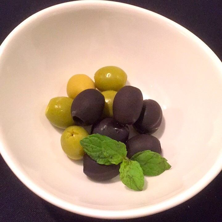 2 kinds of olives