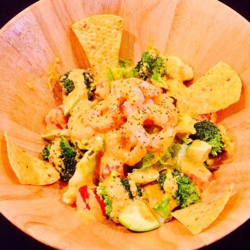 Cobb salad with shrimp and avocado