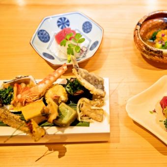 晚餐套餐【小吃套餐】开胃菜、生鱼片、八寸等5,500日元（含税）