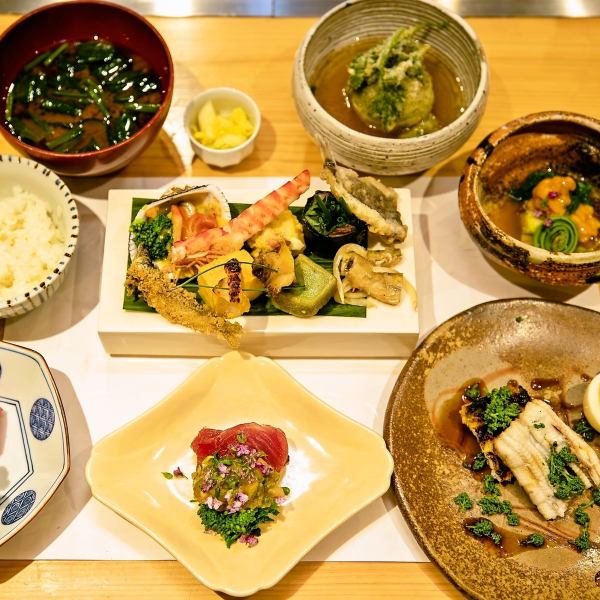 【◆料理長おまかせコース◆】先付け、お造り、お椀、八寸、揚げ物または焼き物、食事