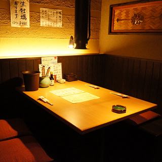 [Table seats for 4 people] Box table seats for 2 to 4 people are separated by walls, so it feels like a private room.We have a large number of people from small groups to groups! If you are looking for an izakaya in Yokkaichi, we recommend this shop! Reservations are required for popular private room seats! Please feel free to contact us.