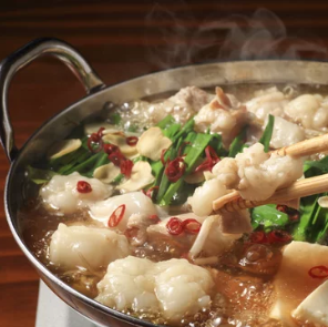 博多和牛もつ鍋食べ放題 『華コース』全9品3800円(税込)