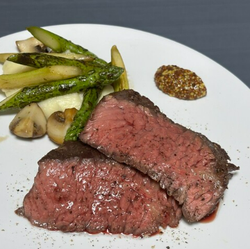 美味しさと”驚き”をご提供します