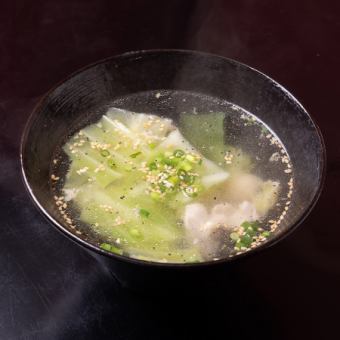 雞肉捲心菜湯