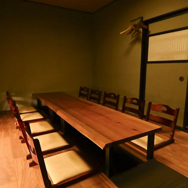 個室あり【掘りごたつ席をご用意】美味しい牡蠣と美味しいお酒を掘りごたつで楽しむ贅沢な時間をお過ごしいただけます!