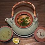 松茸の土瓶蒸し（季節限定10月～2月）