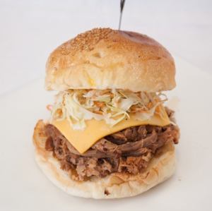 プルドポークチェダーチーズバーガー