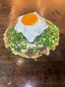 ねぎ焼　　いか豚ねぎ3倍盛り（目玉のせ）