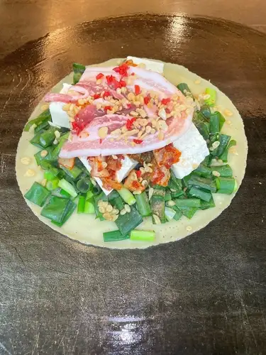 ねぎ焼　　豚　キムチ　豆腐
