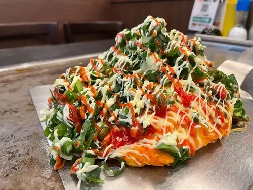 オムライスモダン　　いか豚ねぎ3倍盛り