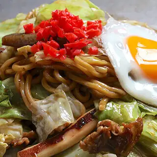 あじくらや特注ソース！ひと釜ずつ炊き上げる自慢の味♪