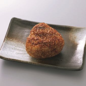 焼おにぎり（醤油・味噌・醤油バター・味噌バター）各1個