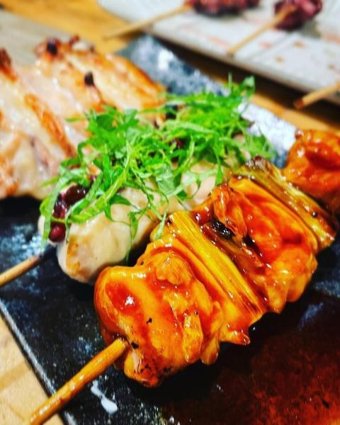 The skewers, made with fresh ingredients procured that day, are delicious!