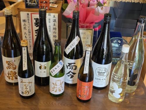 日本酒各種豊富に取り揃えています！