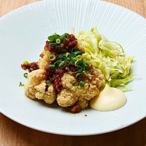 鶏の唐揚げ 超ガーリックバターソース
