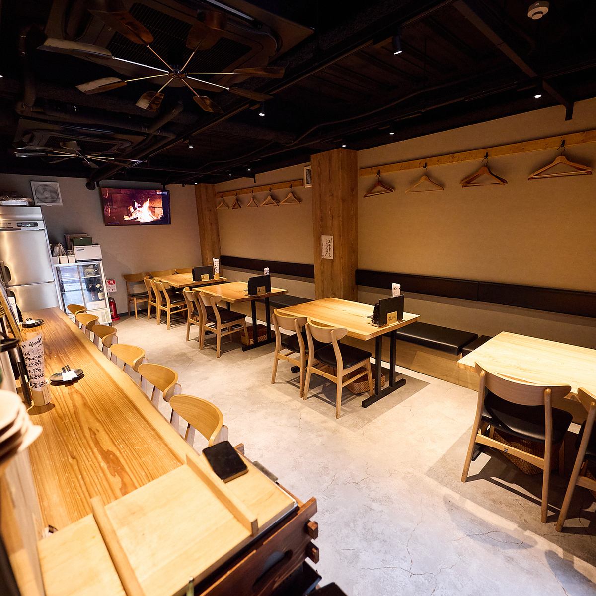 隠れ家的雰囲気の当店でゆったりとお食事をお楽しみください◎