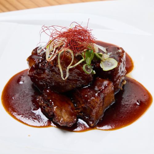 経験豊富なシェフが手掛ける極上のアラカルト中華