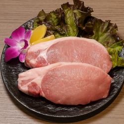 烧烤套餐 100克猪肉附加菜单。*照片为2人