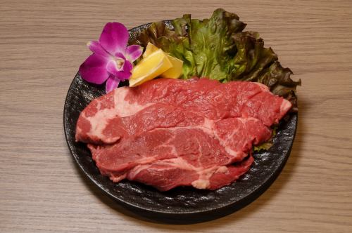 燒烤套裝100克牛肉附加菜單。*照片為2人