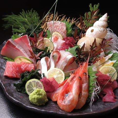 北陸の鮮魚をお楽しみ頂けます。お酒と一緒にご堪能ください。