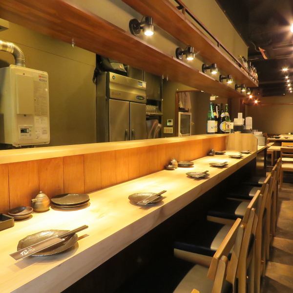 There are a total of 8 counter seats, so it is safe for you alone! You can enjoy your meal in a relaxed and relaxed atmosphere. Also OK ♪