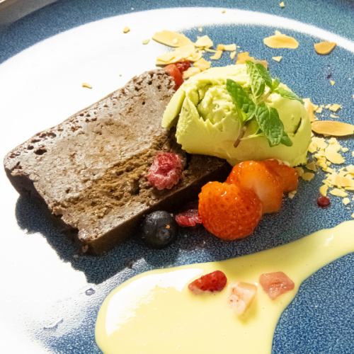 コースもアラカルトも