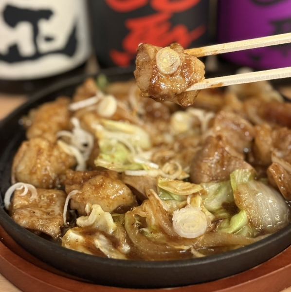 【げんの新定番】鉄板もつ焼き
