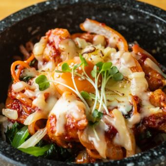 石焼チーズタッカルビ丼